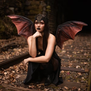 Realistic Bat Costume Wings Wings for Halloween, Realistic and Corset-Friendly Medium Size