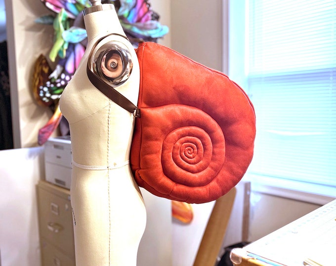 BT Bear Schneckenkostüm Für Hunde & Katzen - Halloween Umhang Größe M