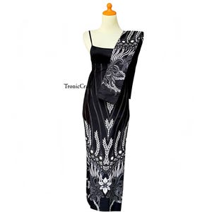 Indonesische batikkokerrok met bijpassende sjaal Clara-motief elegante zwart-witte bodyconrok