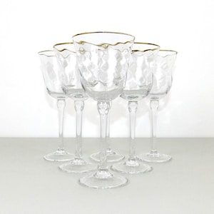 Set of 6 Vintage 8&quot; Tall Wine Glasses w/ Gold Rims