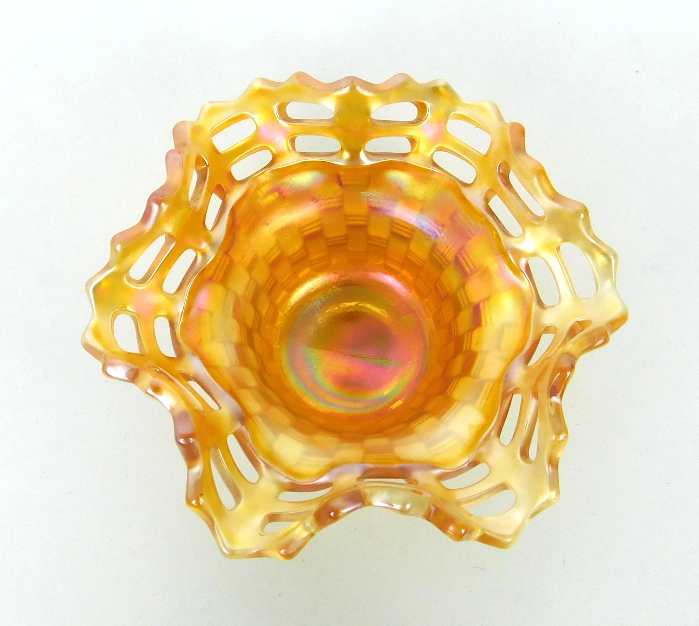 フェントン　ミニバスケット　アメリカ　ヴィンテージ　アンティーク Fenton glass basket - Etsy 日本