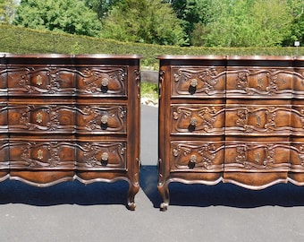 Vintage 1970's Henredon Four Centuries Collection Pair of French Louis XV Style Oak Dressers