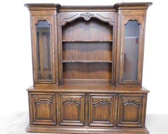 Vintage 1970's French Provincial Style 2-Part Oak Wood China Cabinet/Hutch