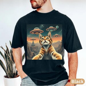 Cat Selfie with Alien Shirt, UFO Cat Selfie Shirt, Funny Cat Shirt, Cat Meme Shirt, Alien UFO Shirt Cat Lover Shirt Funny UFO Cat Selfie Tee