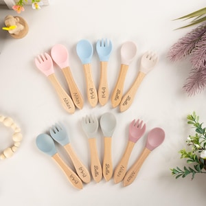 Ensemble personnalisé de cuillère et fourchette en silicone pour bébé, Ensemble de couverts avec prénom personnalisé, Cadeaux baby shower, Cadeau nouvelle maman, Cadeaux pour tout-petits, Cadeaux de Noël pour bébé