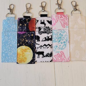 Stoff-Lippenbalsam-Halter mit Schlüsselbund Geldbörse Organisation Lip Balm Pouch Self Care Natürlicher Lippenpflegestift