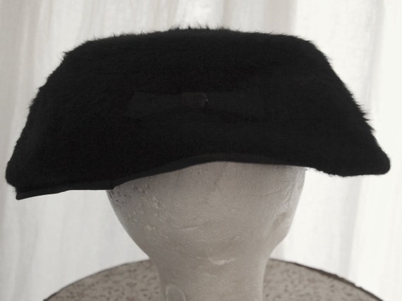 Vintage 40's Quaker Maid  Exclusive hat rhineston… - image 2