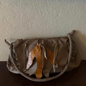 Vintage 80's Shoulder Bag By Elegance Clutch handbag Large. Made in Italy. Very good vintage condition. Beautiful leather