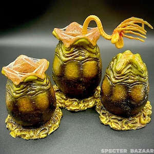 Various Styles of Realistic 1:6 Scale Alien Xenomorph Eggs - Alien Egg Replica - Sci-Fi Home Decor & Collectible Sculpture