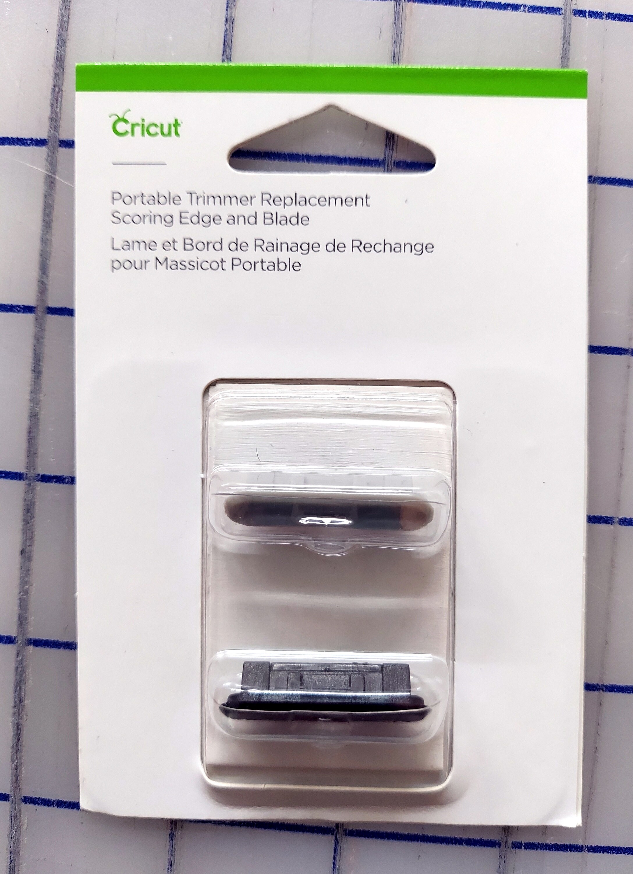 Cricut Portable Trimmer Replacement Scoring Edge and Blade by Provo Craft 
