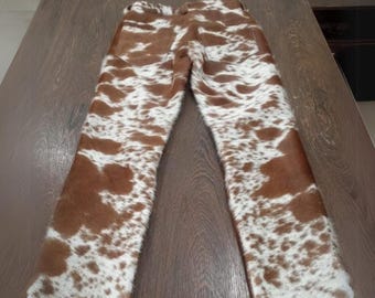 Western Rindsleder Hair-On-Hide Hose - Handgefertigte Ausgestellte Leder Rodeo Hose Custom Fit