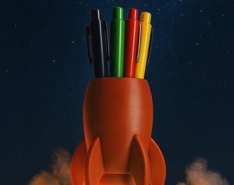 Portapenne personalizzato a forma di razzo - Organizzatore da scrivania / Regalo spaziale e STEM per bambini, studenti, insegnanti, amanti della scienza, portapenne dalla forma unica