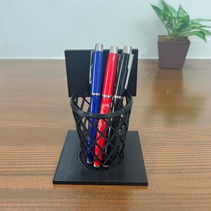Porte-stylo pour panier de basket-ball imprimé en 3D | Organiseur de bureau unique | Cadeau amusant et fonctionnel pour les amateurs de sport
