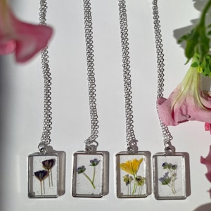Handmade Real Pressed Flower Necklace, Dried Flower Resin Jewelry, Botanical Necklace, Unique One of a Kind Gift for Her, Personalized Gift
