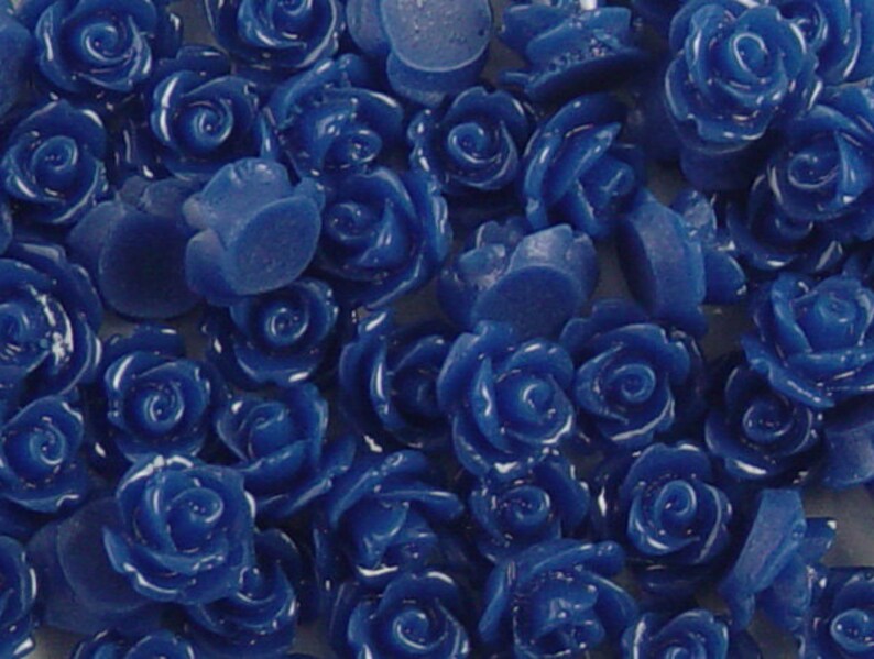 1017cab10m8-14 Cabochon Flower 20ct Resin Round Rose Dark Blue Flower Flatback 10mm