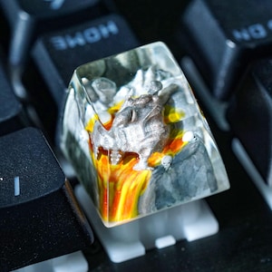 Messmer The Impaler Keycap, Elden Ring Artisan Keycap, Custom Handmade Resin Keycap for Mechanical Keyboards, Gamer Gift for Dark Souls Fans