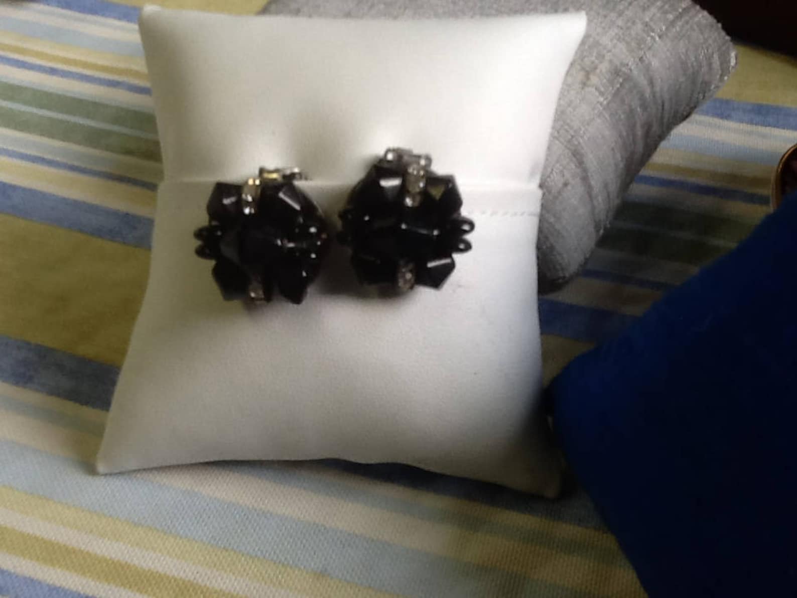 BLACK BEAD VINTAGE Clip on Earrings Etsy