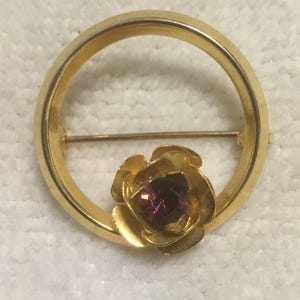 Vintage AMYTHIST rhinestone CIRCLE pin