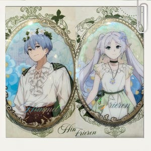 Puede incluir: Dos pines decorativos ovalados con personajes de estilo anime. Un pin muestra un personaje con cabello azul y una corona floral, el otro muestra un personaje con cabello blanco largo. Los pines están sobre un fondo floral con el texto "Himmel" y "Frieren".