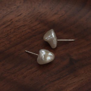 Colorful Baroque broken silver stud earrings S925 silver needle natural freshwater pearl special-shaped simple earrings spot wholesale