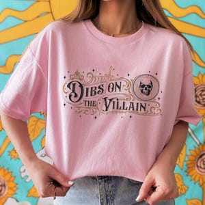 Dibs On the Villain Dark Romance Sweatshirt, Villain Era Enemies To Lovers Tshirt, Book Club Sweater, Gift For Book Lover bild 6