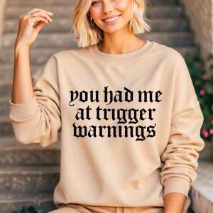 Bluza z kapturem Dark Romance, prezent dla czytelnika Smut, miłośniczka książek dla kobiet, prezent dla miłośników książek, bluza z okrągłym dekoltem unisex, gadżety Dark Romance, Smut, Dark Fantasy