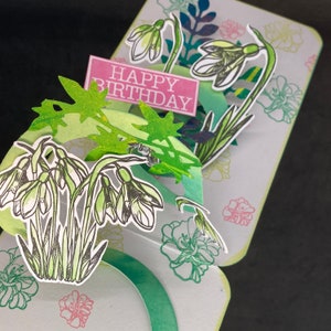 pop-up con bucaneve per il compleanno invernale, biglietto pop-up fatto a mano con fiori primaverili, biglietto 3D per l'anniversario primaverile, biglietto d'auguri natura