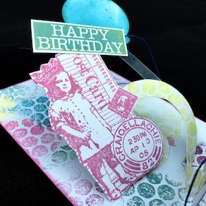 biglietto pop-up con palloncini per una ragazza, biglietto pop-up di compleanno, regalo per festa di 10 ° compleanno, biglietto per anniversario 3d, biglietto di buon compleanno, papercraft