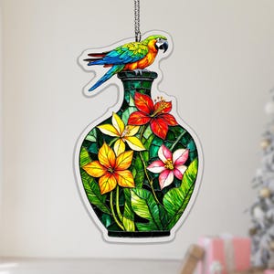 Puede incluir: Un juego de tres tazas de cerámica con un acabado mate moteado. Las tazas son en tonos crema, gris claro y gris oscuro. Cada taza tiene un diseño simple y minimalista, perfecto para café o té.