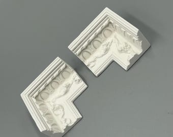 Dolls House Miniature 1/12 Ornate Rose Flora Coving 2 Pack Internal Corners Crown Moulding White Resin Feature by RepliCast Miniatures