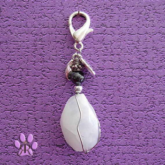 Moonstone healing crystal pet amulet - Car sickness- Hormonal imbalance-NERVOUSNESS