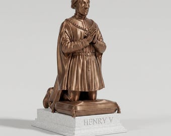 King Henry V Statue – Praying figure