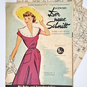 Op de afbeelding: Vintage Duitse modebladcover uit 1958 met een vrouw in een roze jurk met witte stippen en een gele hoed. De cover heeft Duitse tekst en illustraties, met patroonbladen op de achtergrond. De titel is 'Der neue Schnitt'.