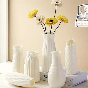 Modern Plastic Vase | Minimalist Flower Holder | Decorative Table Accent | Nordic Style Home Decor | Simple Bedroom Display