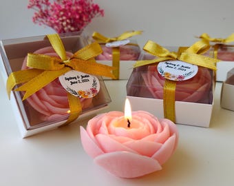 Lembrancinhas personalizadas com velas de rosas: presentes boho para casamento e chá de panela