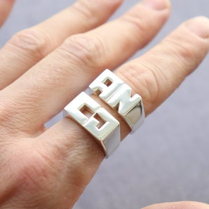 Anillo personal, plata de ley, anillo de sello, anillo de nombre, anillo de iniciales, anillo de monograma, hecho a pedido 3 letras image 4