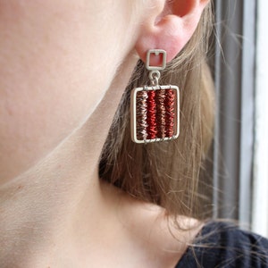 Square red Dangle earrings made of Sterling silver and copper tangle wire, Super lightweight, Wire wrapping Tangle earrings image 2