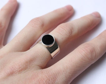 Geometrischer Ring mit Onyxstein, nach Maß Silber in Ihrer Größe, runder und schwarzer Steinring