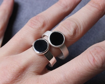 Black Onyx Ring, Sterling silver,  Made to order in your size, Black Round Stone ring, Geometric and minimalist