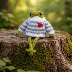 Handgemaakt speelgoed van gehaakte kikkeramigurumi