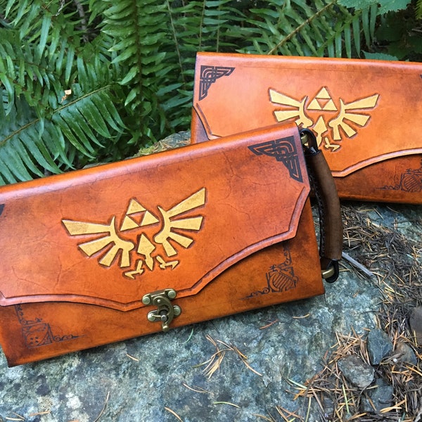 Leather Nintendo Switch Case -  Leather Zelda themed Nintendo Switch carrying case