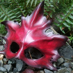 Rote Ahornblatt Ledermaske