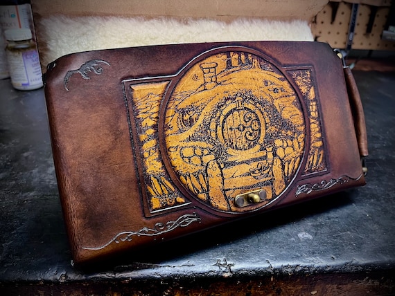 Handmade Leather Nintendo Switch Case: Lord of the Rings Theme - Etsy