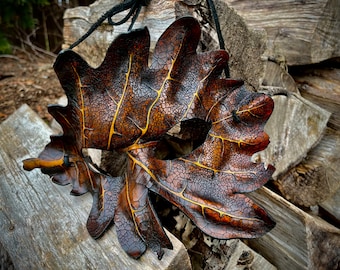 Leather leaf mask in brown inspired by the a leaf from an acorn tree