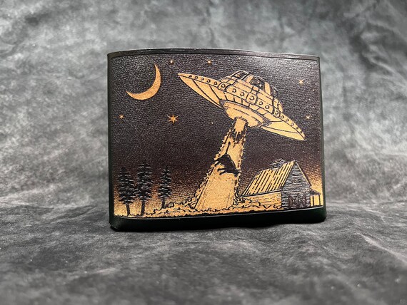 【稀少】ネイタルデザイン UFO CLUB ver GAMAno Wallet UFO Alien Abduction Leather Wallet - Extraterrestrial Cow