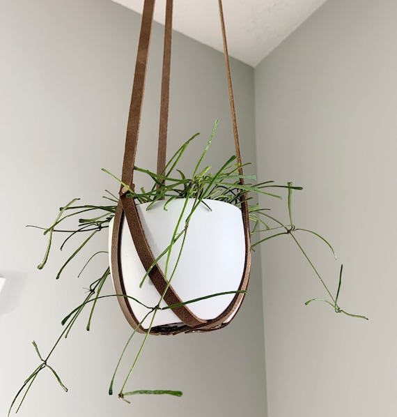 Leather Plant Hanger: Minimalist Caramel Brown Hanging Planter