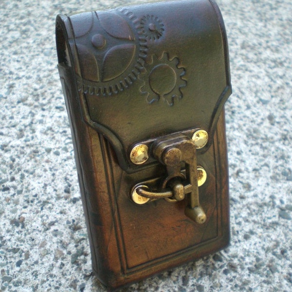Steampunk Android Leather Cell phone Case - Made to fit most android phones comfortably and securely