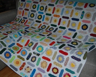 Scrappy Dresden Plate Patchwork Bed Quilt Lap Quilt One of a Kind OAK