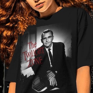 Maglietta di Rod Serling di The Twilight Zone - maglietta di The Twilight Zone, felpa di The Twilight Zone, felpa con cappuccio di The Twilight Zone, merchandising di The Twilight Zone