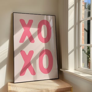 XOXO Wall Art Print - Bold Sassy Pink Printable Wall Art Print - Gossip Girl Inspired Typography Poster - Blair Waldorf - Digital Download